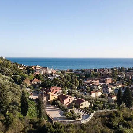 Leonardo Semesteranläggning (resort) Imperia
