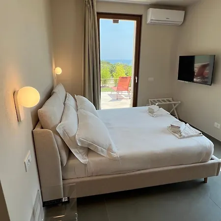 Semesteranläggning (resort) Leonardo 3*